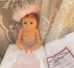 5.5" ASHTON DRAKE "PINK IS FOR GIRLS"  BLONDE BABY BOY  OR GIRL PRINCESS IN TRAINING DOLL, COA